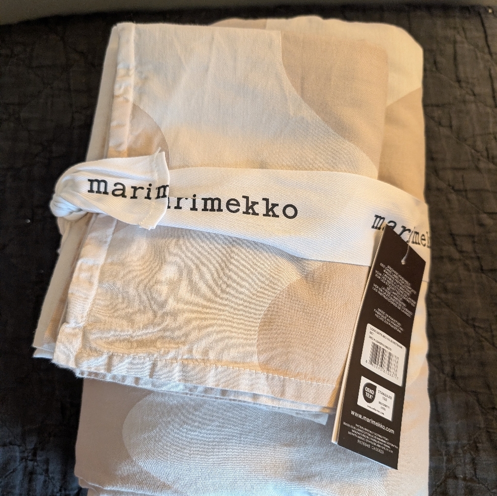Marimekko King Duvet Set (Duvet Cover And Two King Pillowcases)